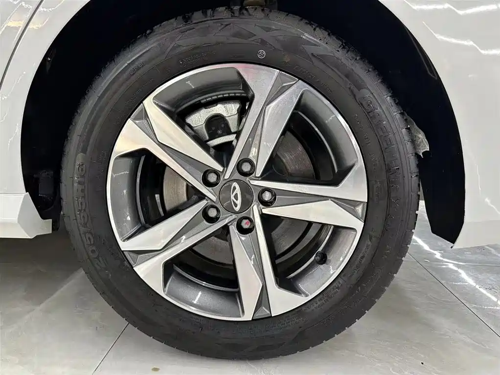CHERY Arrizo 5 Plus 2021