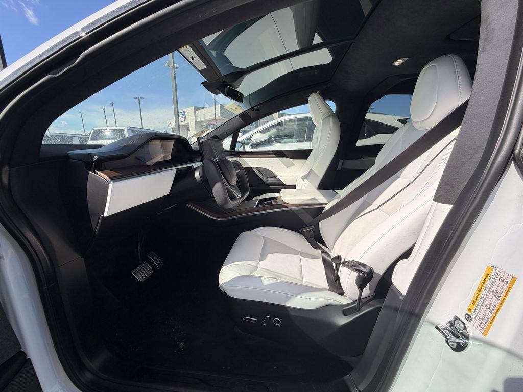Tesla Model X 2022