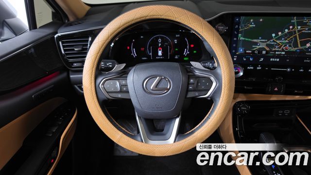 Lexus NX 2025