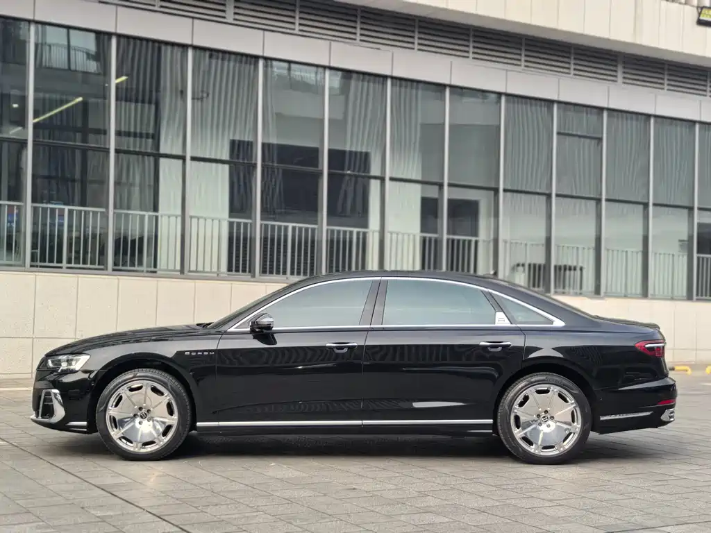 Audi A8 2024