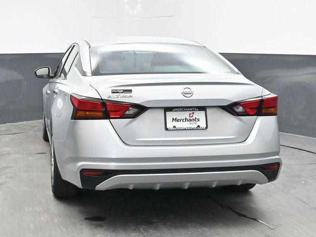 Nissan Altima 2021