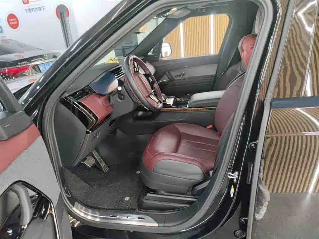 Land Rover Range Rover Sport 2025