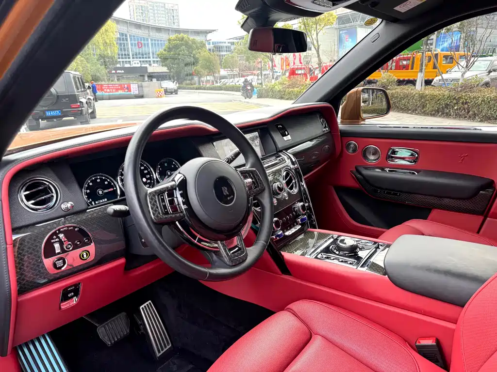 Rolls-Royce Cullinan 2021