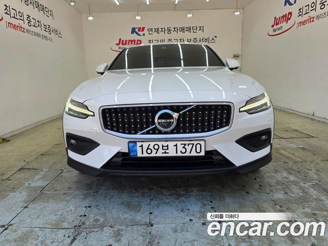 Volvo V60 2021