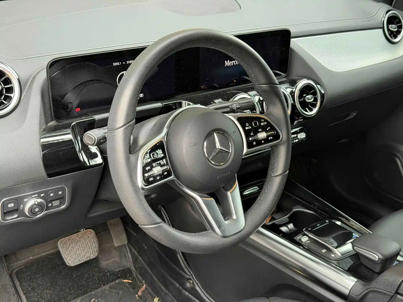 Mercedes-Benz GLA 2023