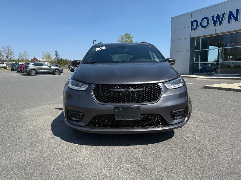 Chrysler Pacifica 2022