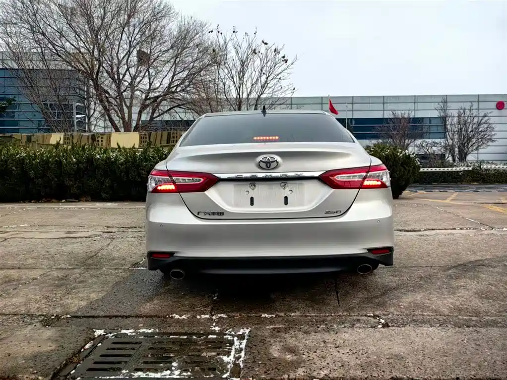 Toyota Camry 2022