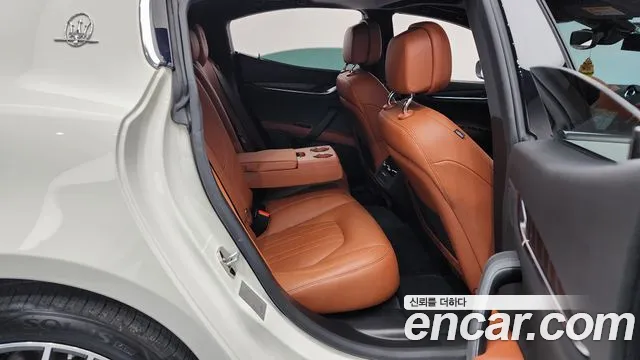 Maserati Ghibli 2020