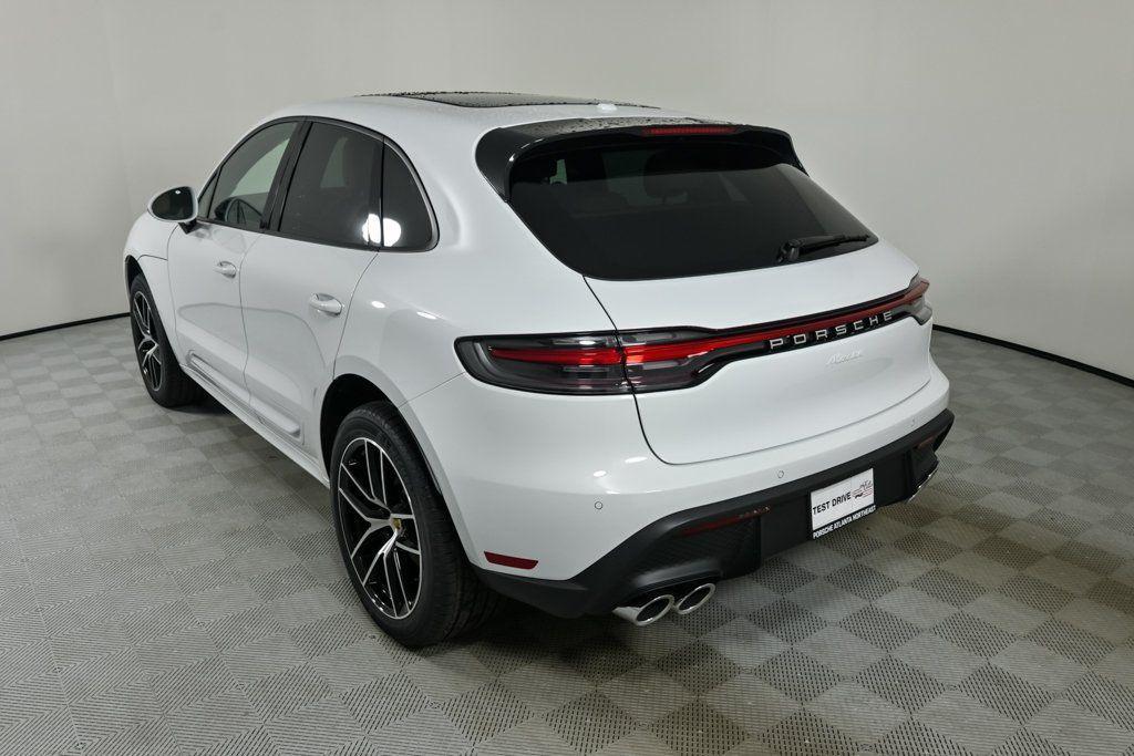 Porsche Macan 2025