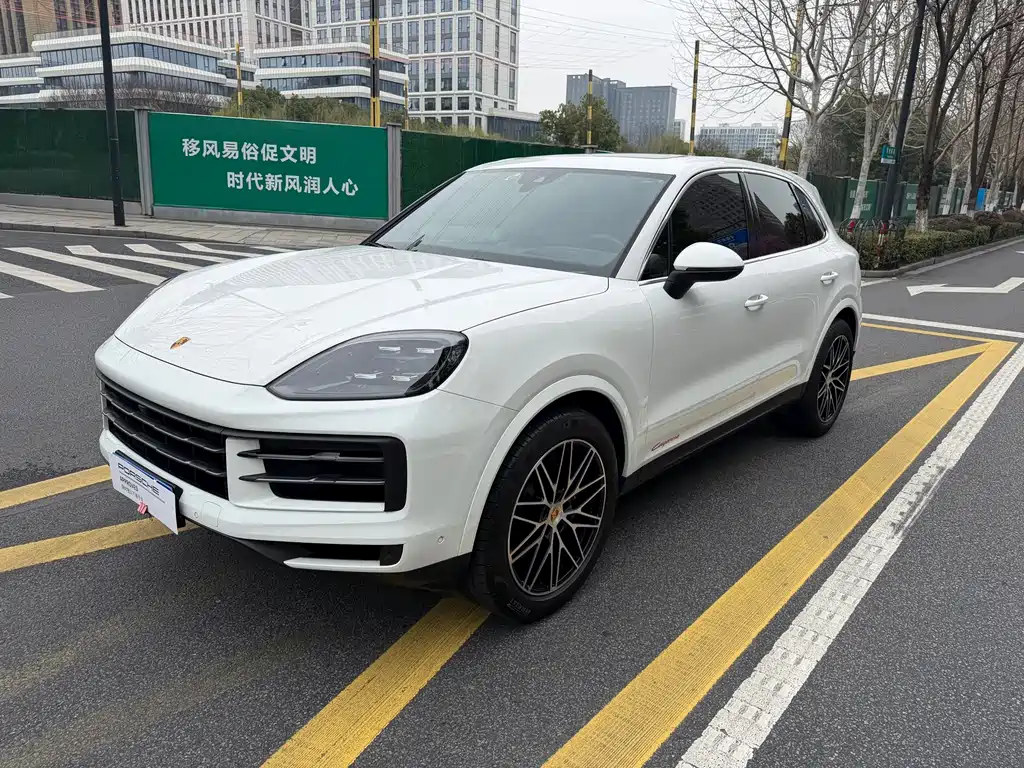 Porsche Cayenne 2024