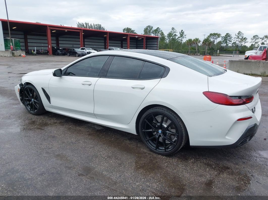 BMW 8 серии 2025
