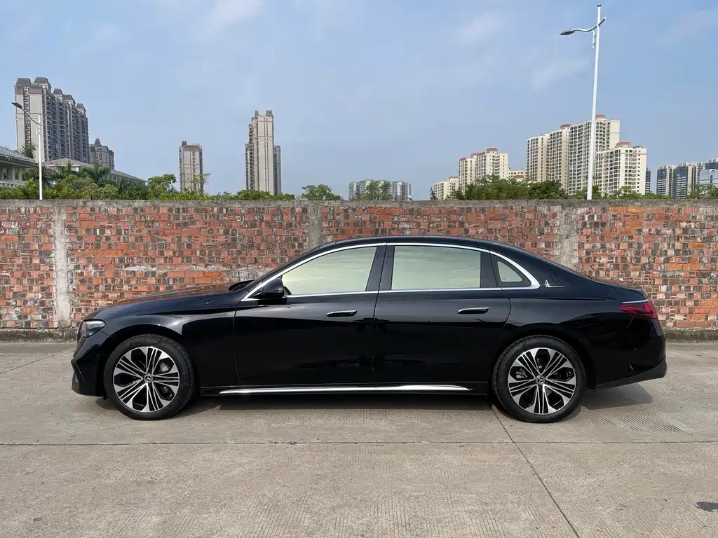 Mercedes-Benz E-Класс 2024