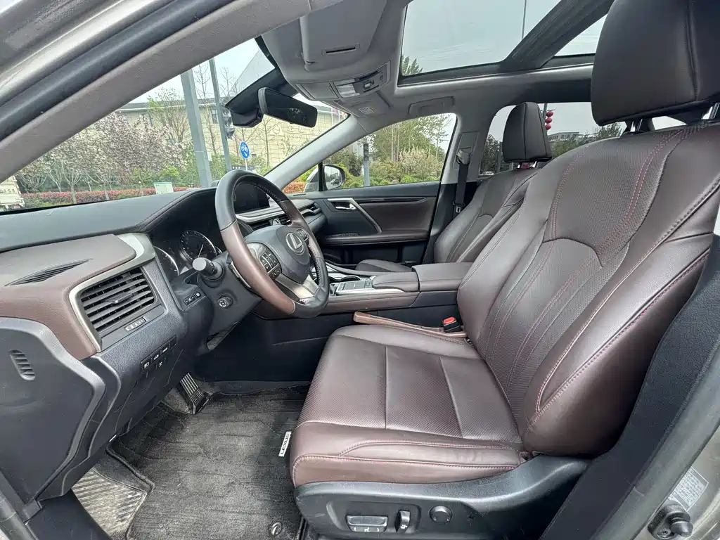 Lexus RX 2022