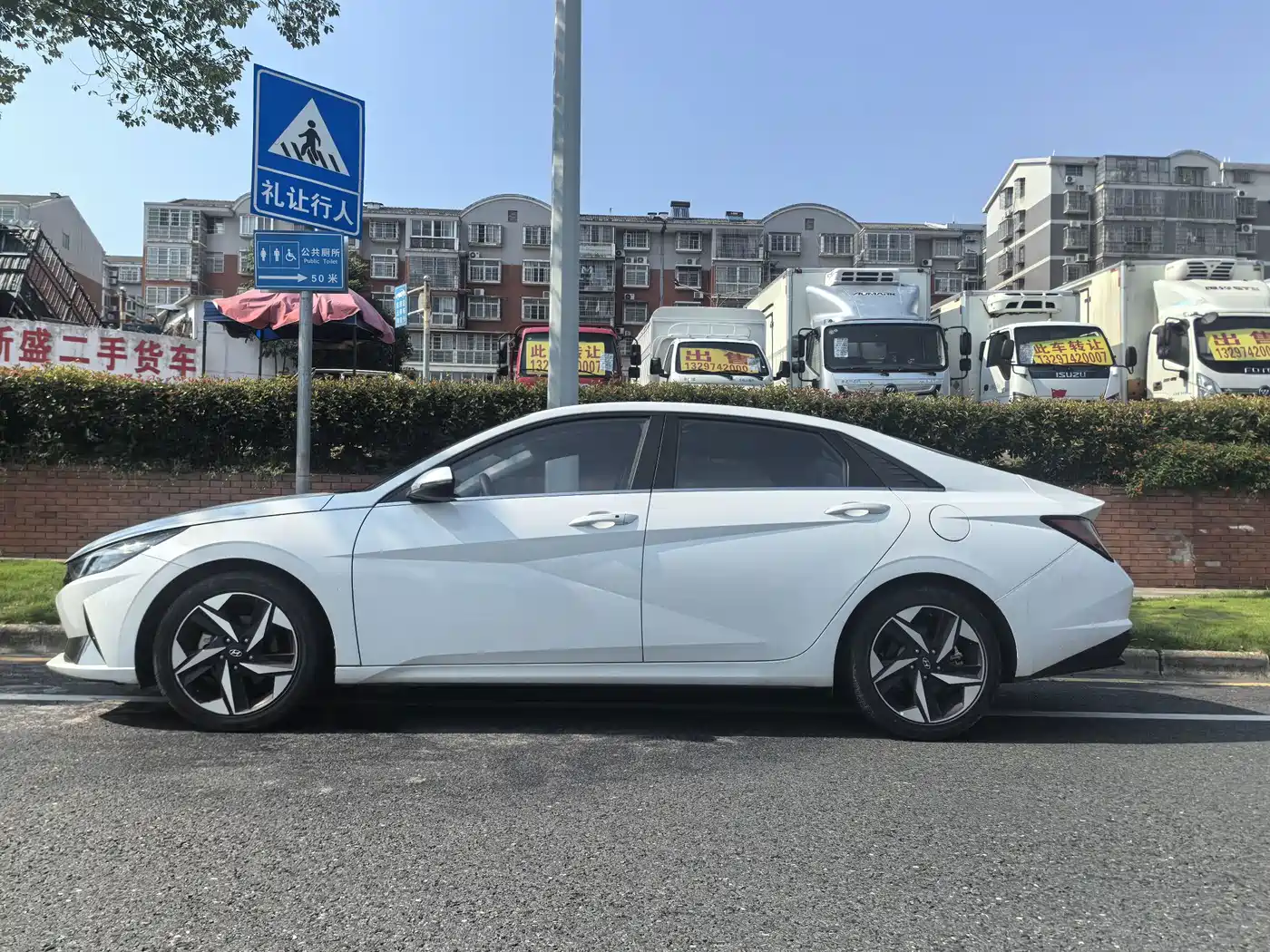 Hyundai Elantra 2023