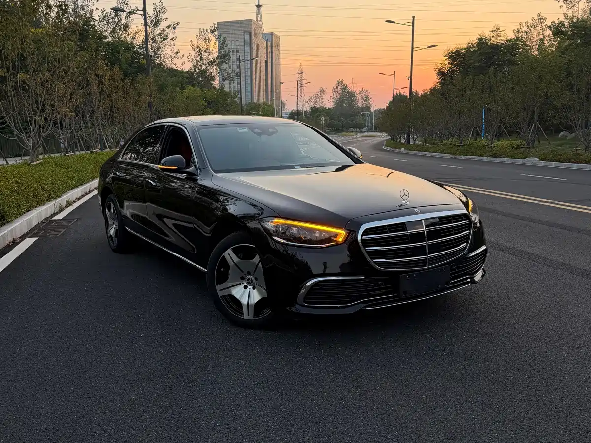 Mercedes-Benz S-Класс 2021
