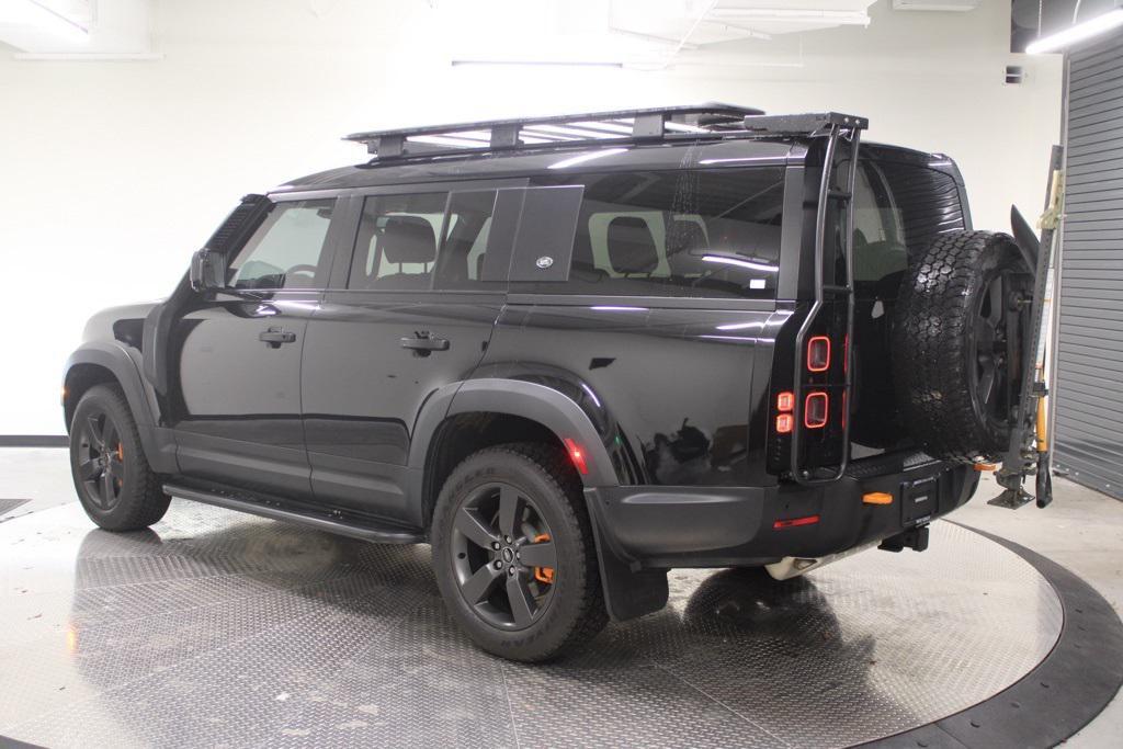 Land Rover Defender 2023