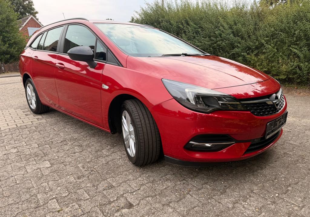 Opel Astra 2021