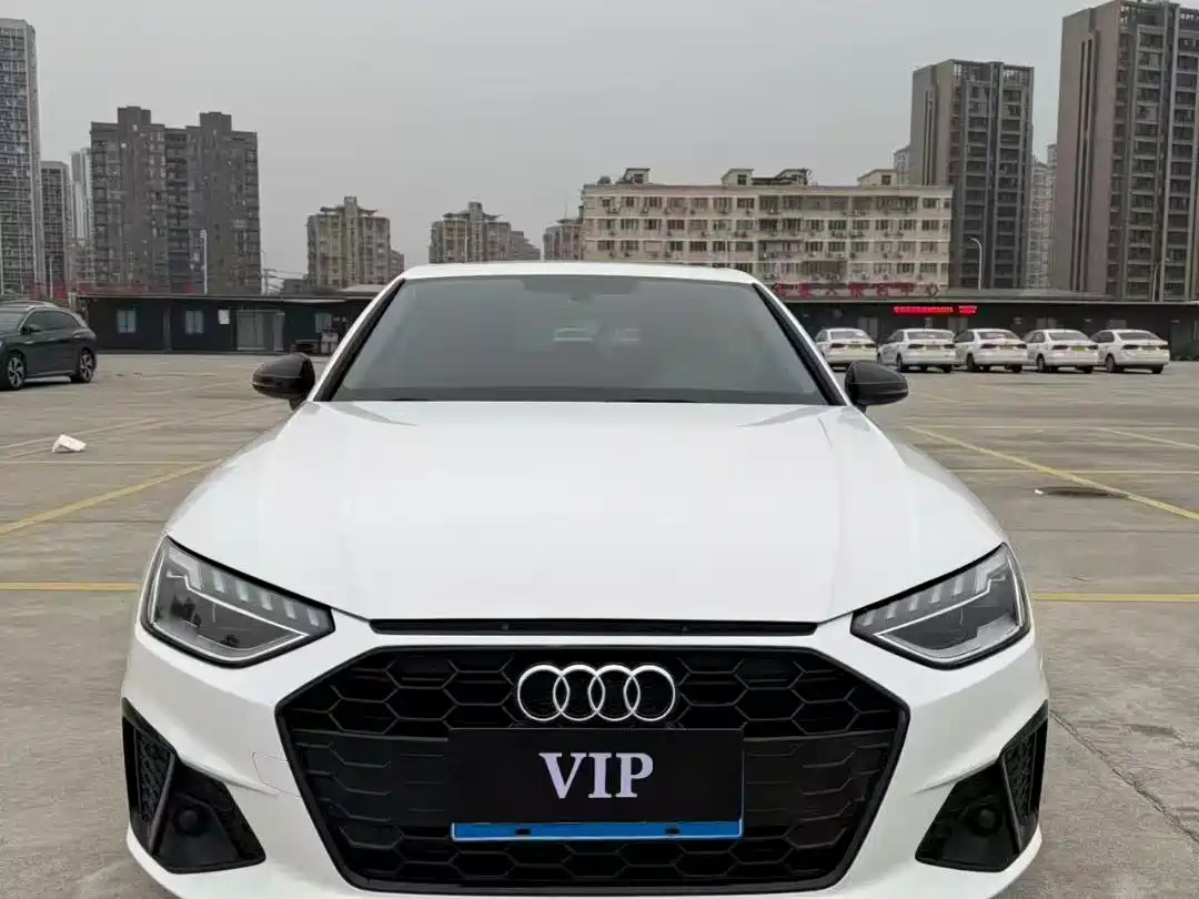 Audi A4 2023