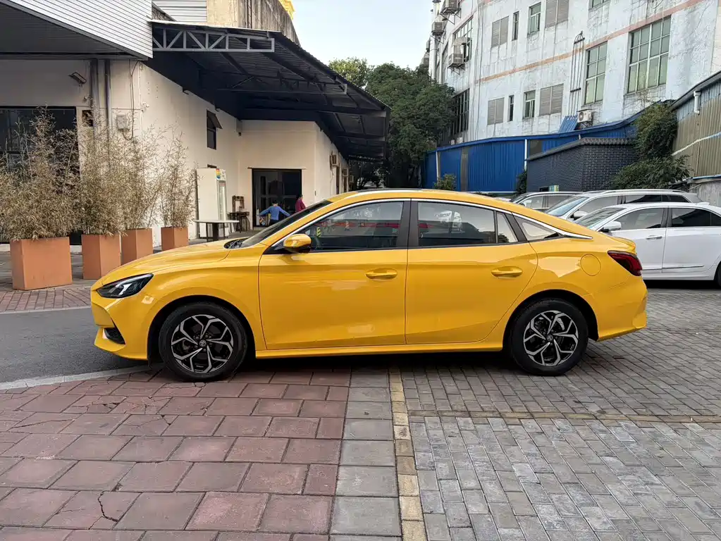 MG MG5 2020