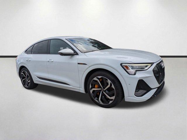 Audi e-tron 2023