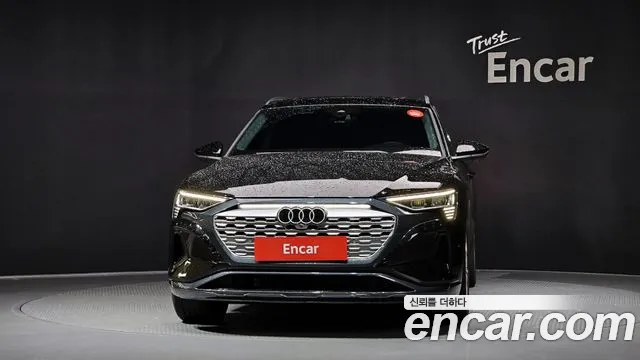 Audi Q8 e-tron 2024