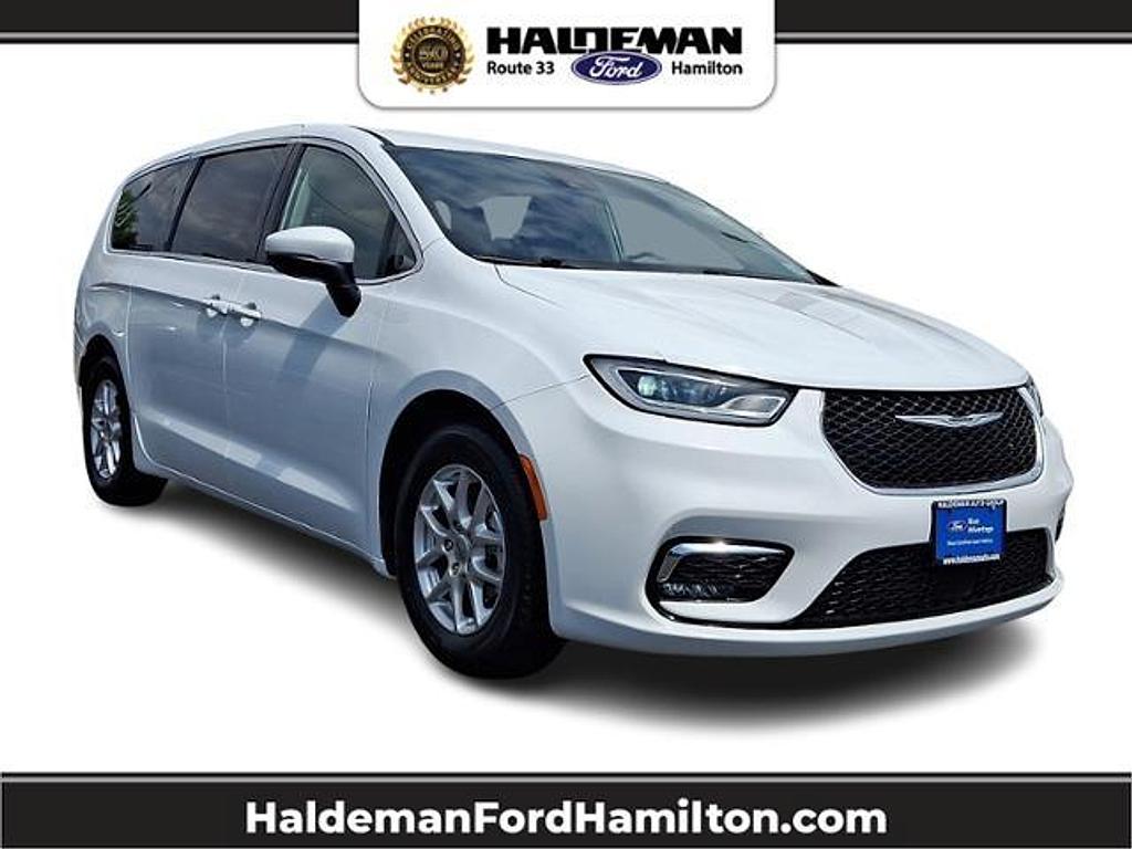 Chrysler Pacifica 2023