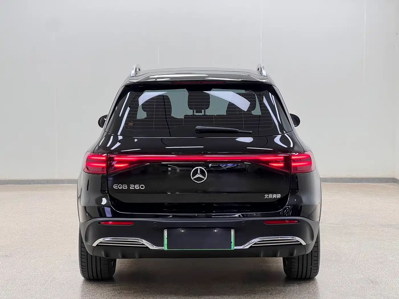 Mercedes-Benz EQB 2024