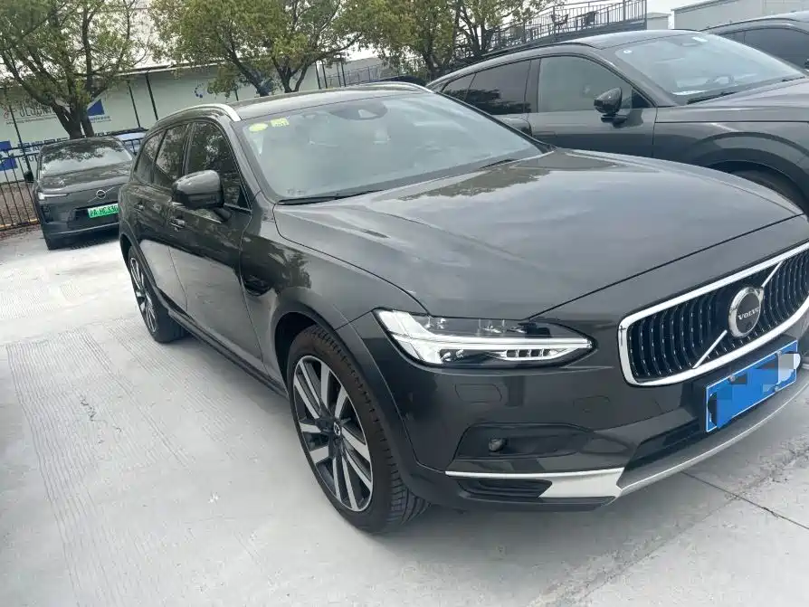 Volvo V90 2021
