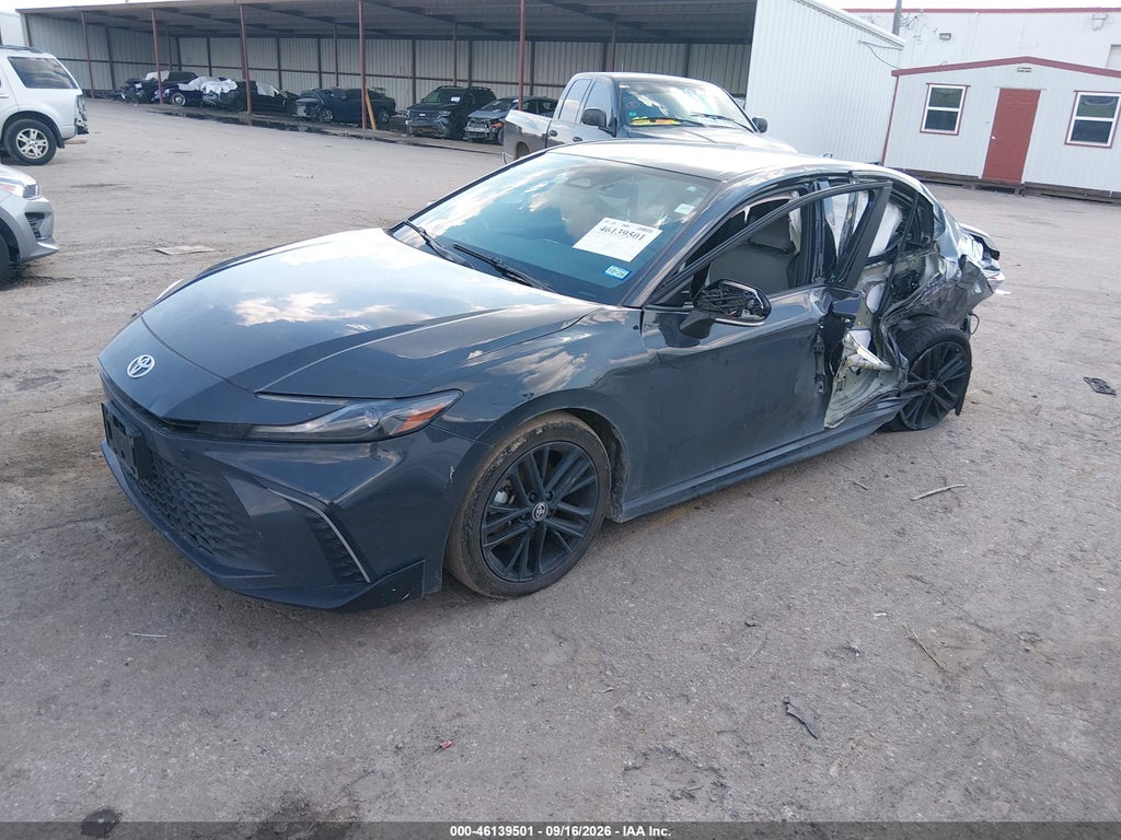 Toyota Camry 2025