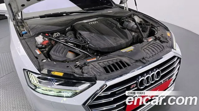 Audi A8 2021