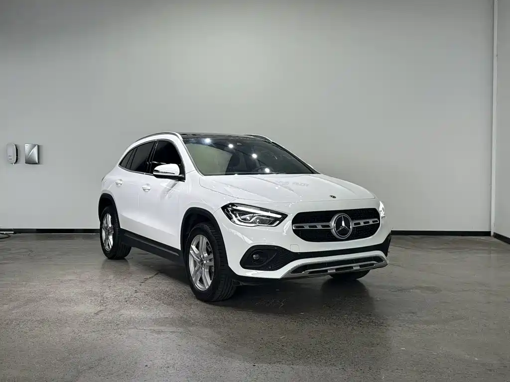 Mercedes-Benz GLA 2023