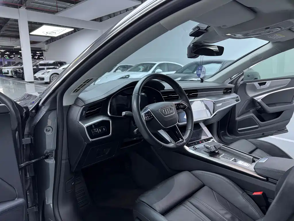 Audi A7 2024