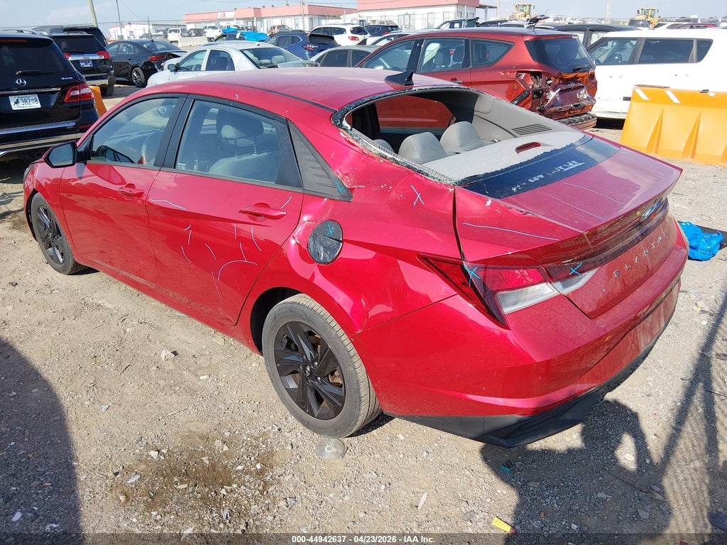 Hyundai Elantra 2022