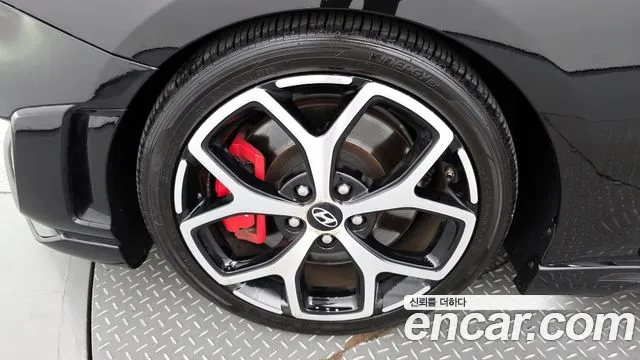 Hyundai Veloster 2021