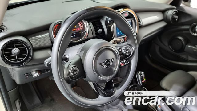 Mini COOPER 2020