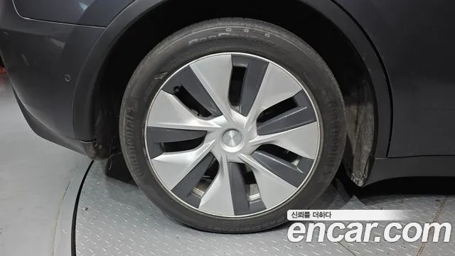 Tesla Model Y 2021
