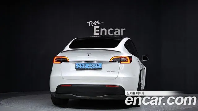 Tesla Model Y 2022