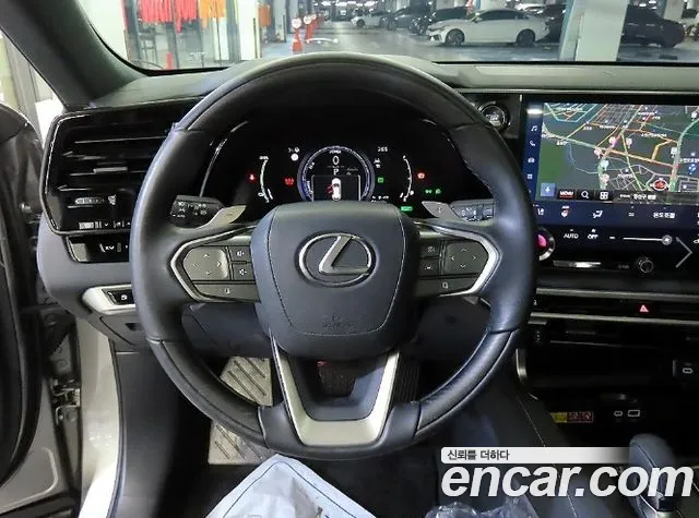 Lexus RX 2023