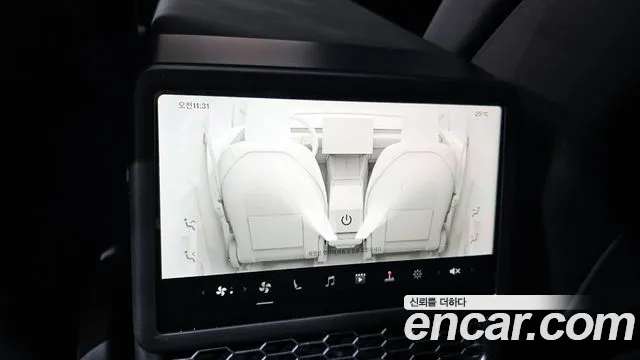 Tesla Model Y 2025