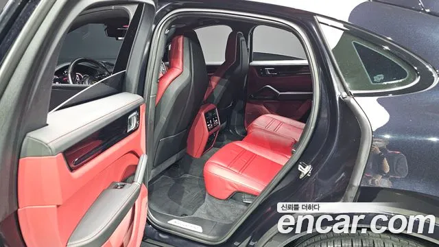 Porsche Cayenne 2021