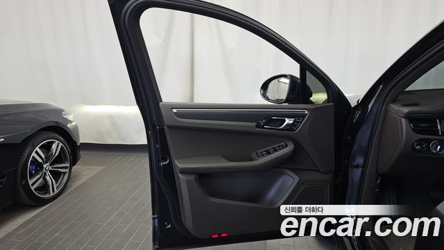 Porsche Macan 2021