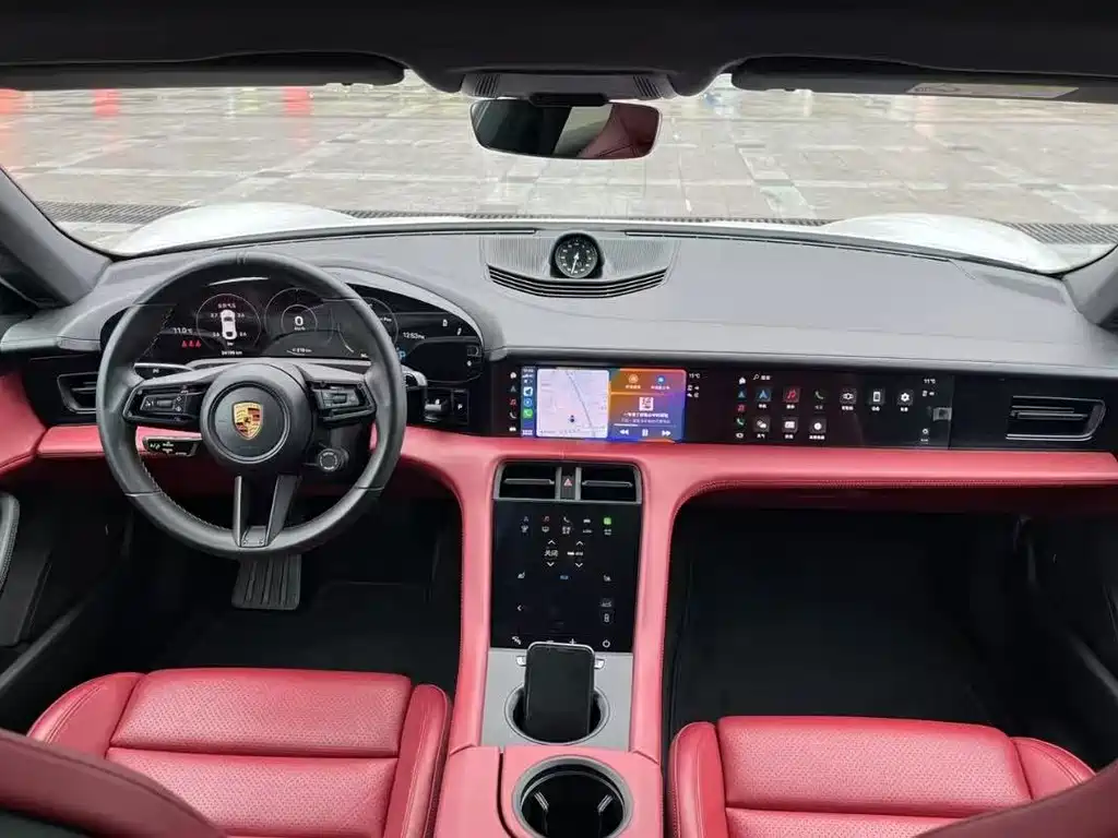 Porsche Taycan 2021