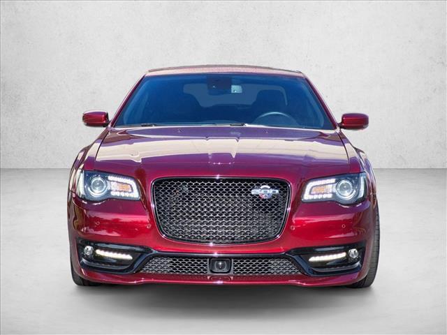 Chrysler 300 2023
