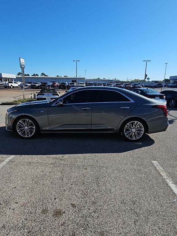 Cadillac CT4 2021