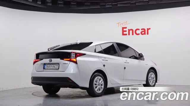 Toyota Prius 2021