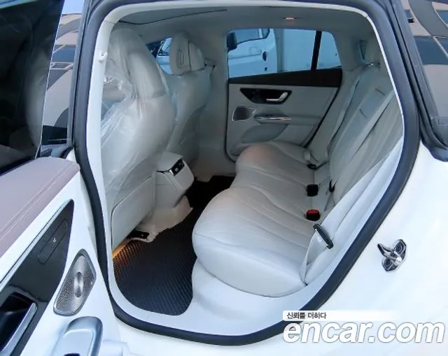 Mercedes-Benz EQE 2023