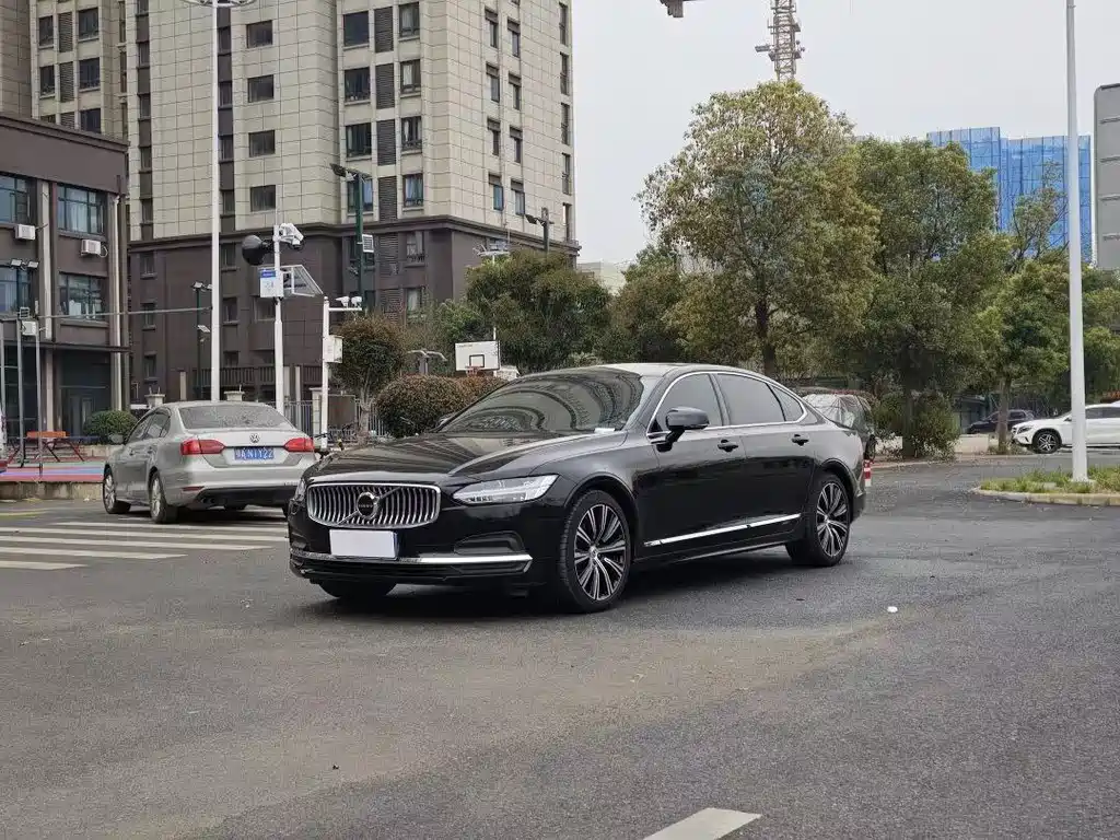 Volvo S90 2024