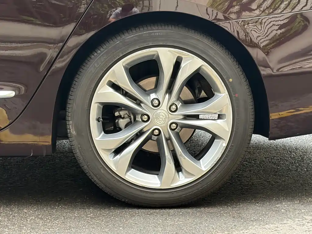 Buick LaCrosse 2021