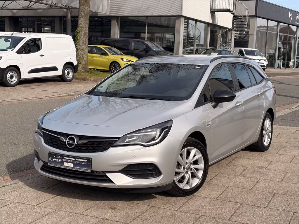 Opel Astra 2022