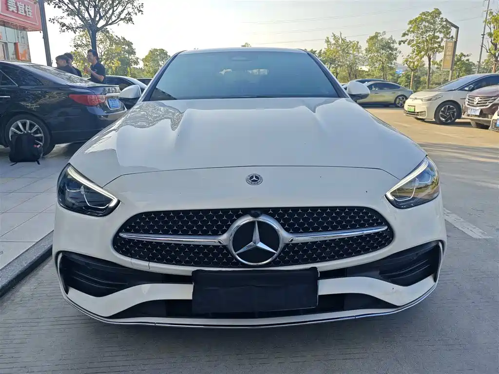 Mercedes-Benz C-Класс 2024